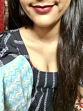 Snapshot of Indian-Aleena chatting on 10-17-25, 07:38 Indian-Aleena online show from 10-17-25, 07:38