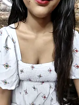 Snapshot of Indian-Aleena chatting on 10-22-25, 03:34 Indian-Aleena online show from 10-22-25, 03:34