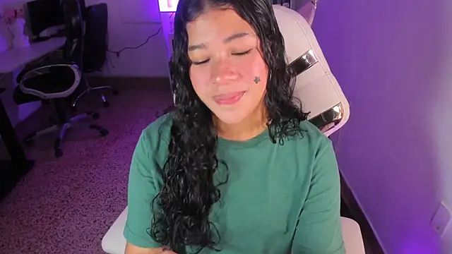 Ivy nt online show from 09-23-25, 06:33