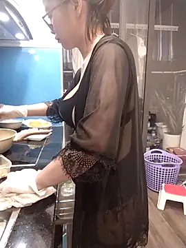 Linh linh01 online show from 12-18-25, 11:49