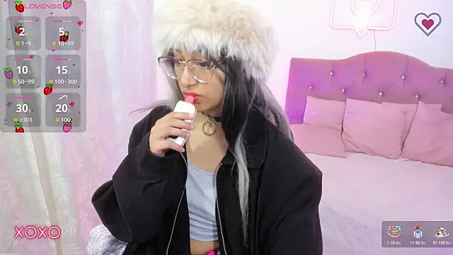 Snapshot of HANNI_TAY chatting on 12-04-25, 11:41 HANNI TAY online show from 12-04-25, 11:41