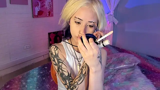 Hannahpage online show from 10-22-25, 11:54