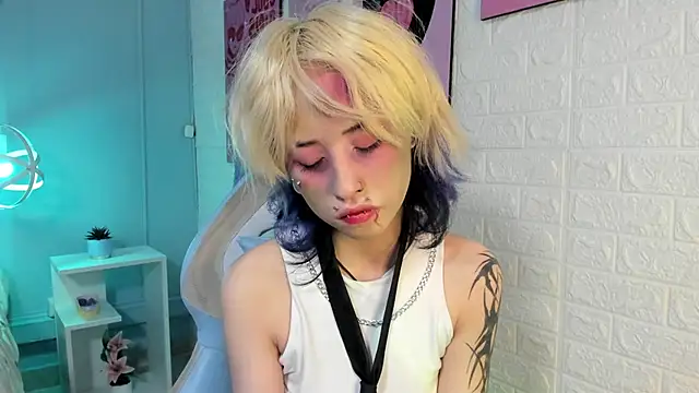 Hannahpage online show from 10-31-25, 12:28