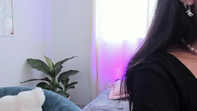 Snapshot of canelleGarces chatting on 11-03-25, 05:47 canelleGarces online show from 11-03-25, 05:47