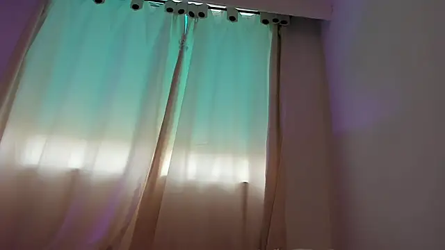 canelleGarces online show from 02-11-26, 04:45