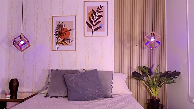 Snapshot of Ayleen_Dunkan chatting on 09-19-25, 12:17 Ayleen Dunkan online show from 09-19-25, 12:17