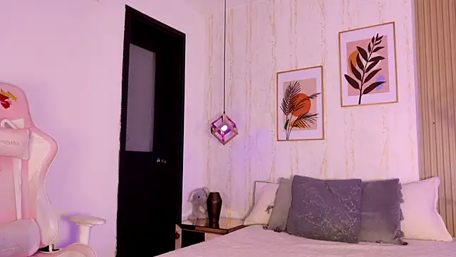 Snapshot of Ayleen_Dunkan chatting on 09-23-25, 12:19 Ayleen Dunkan online show from 09-23-25, 12:19