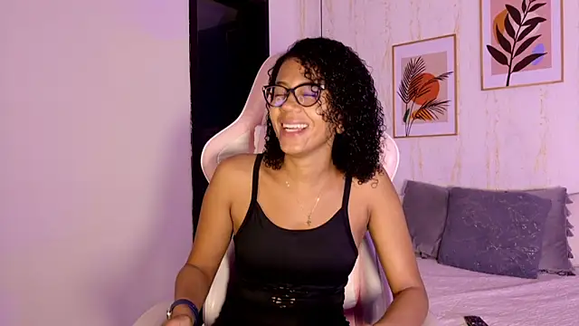 Snapshot of Ayleen_Dunkan chatting on 09-24-25, 12:08 Ayleen Dunkan online show from 09-24-25, 12:08