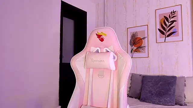 Snapshot of Ayleen_Dunkan chatting on 09-25-25, 12:31 Ayleen Dunkan online show from 09-25-25, 12:31