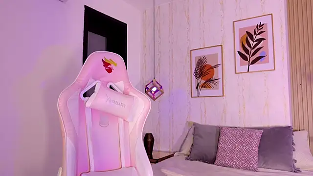 Snapshot of Ayleen_Dunkan chatting on 09-30-25, 12:10 Ayleen Dunkan online show from 09-30-25, 12:10