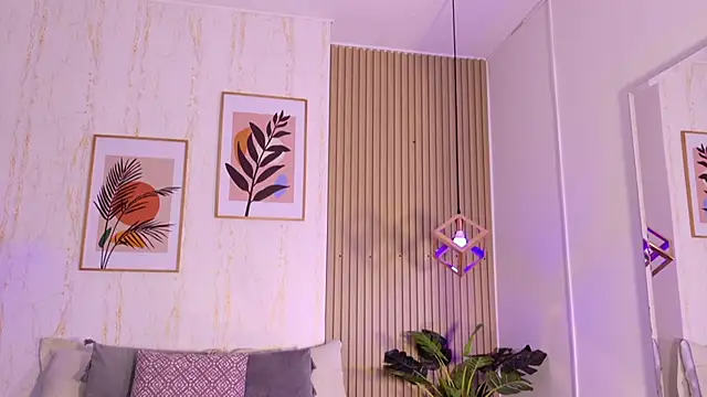 Snapshot of Ayleen_Dunkan chatting on 10-03-25, 12:24 Ayleen Dunkan online show from 10-03-25, 12:24