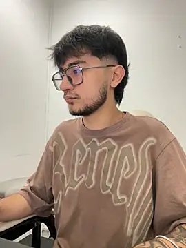 Snapshot of DanteRushh chatting on 10-10-25, 12:04 DanteRushh online show from 10-10-25, 12:04