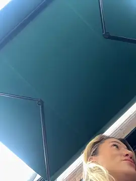 CamyBlossom online show from 10-11-25, 04:27