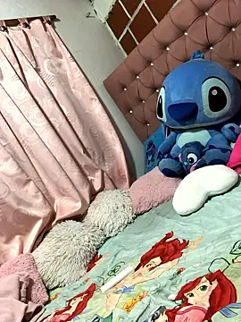 Rachellcooperrr online show from 01-13-26, 01:33