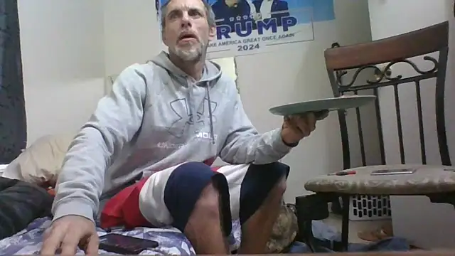 jarjar83 online show from 12-04-25, 02:59