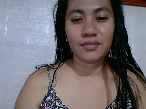 Snapshot of Madona1993 chatting on 02-20-26, 03:03 Madona1993 online show from 02-20-26, 03:03