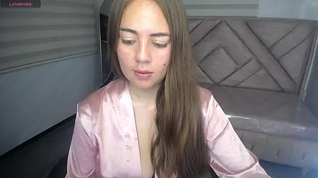 Luna Star v online show from 10-04-25, 03:15