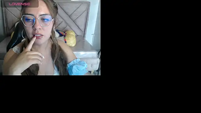 Luna Star v online show from 11-12-25, 03:07