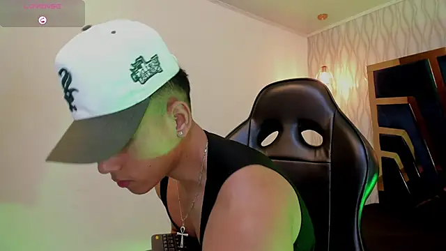 Draven Marceaux online show from 10-04-25, 01:20