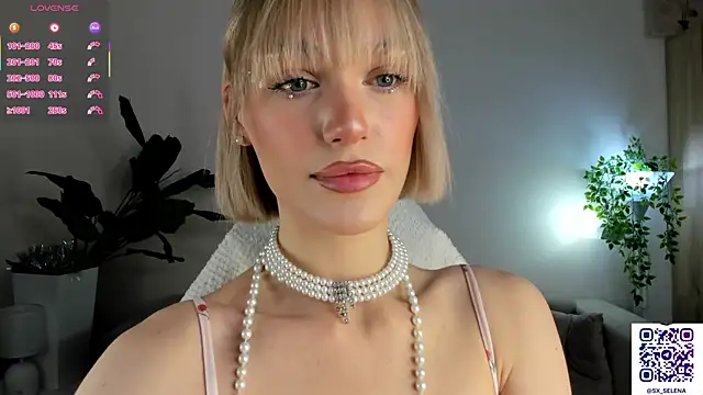 Snapshot of Ice_Strawberry chatting on 01-16-26, 03:21 Ice Strawberry online show from 01-16-26, 03:21