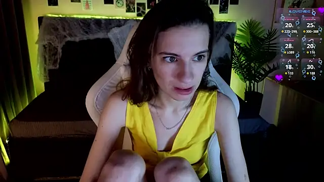 Snapshot of kaleriyaa_ chatting on 11-03-25, 01:29 kaleriyaa online show from 11-03-25, 01:29