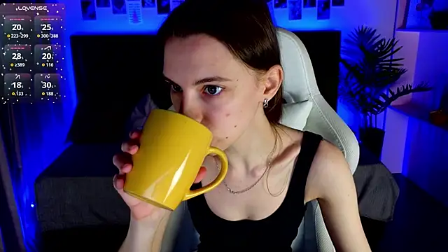 Snapshot of kaleriyaa_ chatting on 11-16-25, 01:33 kaleriyaa online show from 11-16-25, 01:33