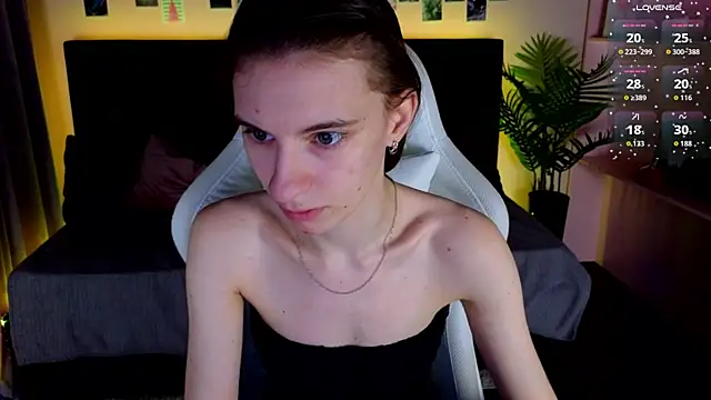 Snapshot of kaleriyaa_ chatting on 11-23-25, 01:27 kaleriyaa online show from 11-23-25, 01:27