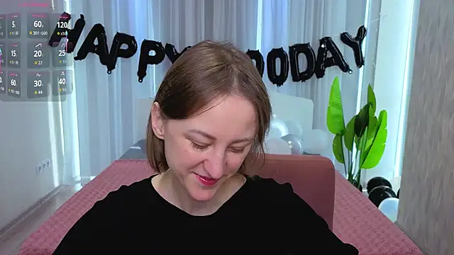 LuluChiiii online show from 10-28-25, 10:41