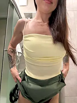 SakuraSara online show from 09-28-25, 04:51