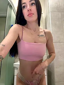 SakuraSara online show from 12-17-25, 04:07