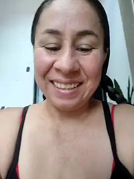 Nala1986 online show from 10-25-25, 04:35