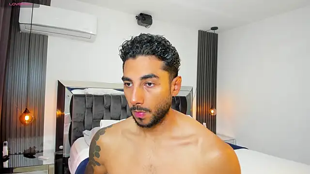 Snapshot of MARC_THOMPSON_ chatting on 09-08-25, 04:28 MARC THOMPSON online show from 09-08-25, 04:28