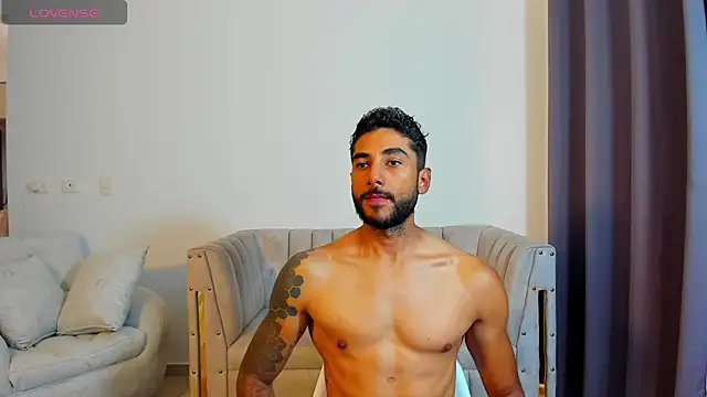 Snapshot of MARC_THOMPSON_ chatting on 09-26-25, 03:05 MARC THOMPSON online show from 09-26-25, 03:05