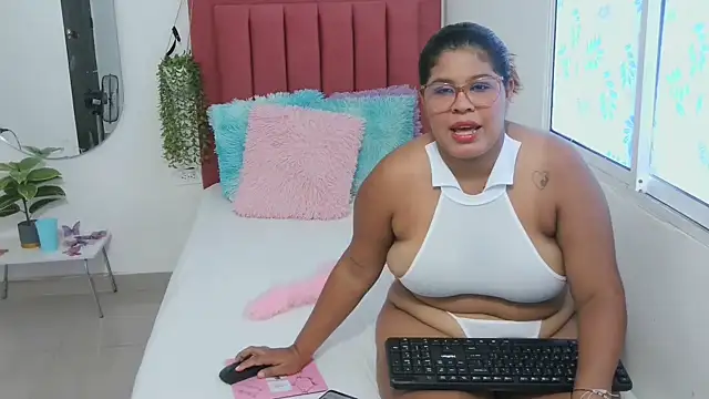 Daniiela lan online show from 11-07-25, 05:57