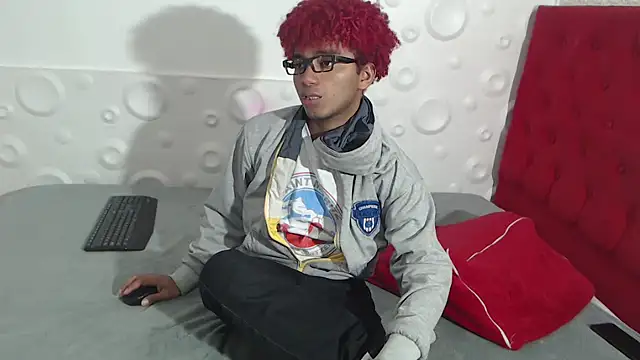 felipecams123 online show from 11-21-25, 01:15