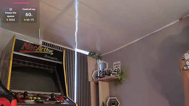 Bastian MCcormick online show from 09-18-25, 03:25