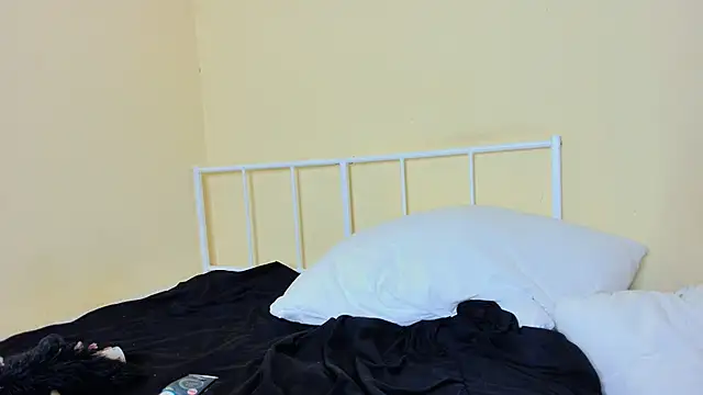 Naughty Angelll online show from 10-16-25, 11:06