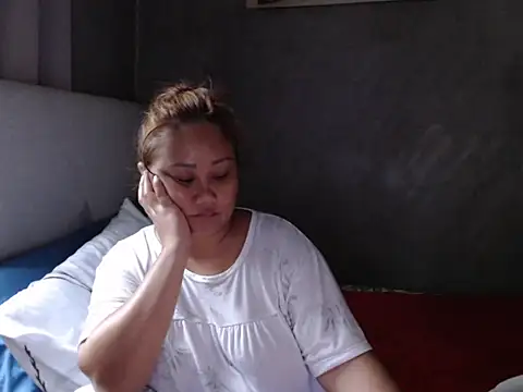 Snapshot of jengrey chatting on 07-10-26, 01:21 jengrey online show from 07-10-26, 01:21