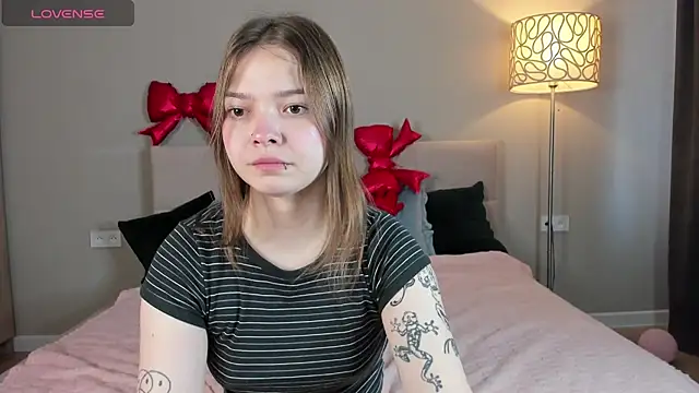 patriciapink online show from 03-25-26, 07:47