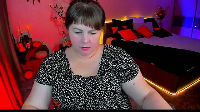 Snapshot of CrystaalStaar chatting on 10-28-25, 08:22 CrystaalStaar online show from 10-28-25, 08:22