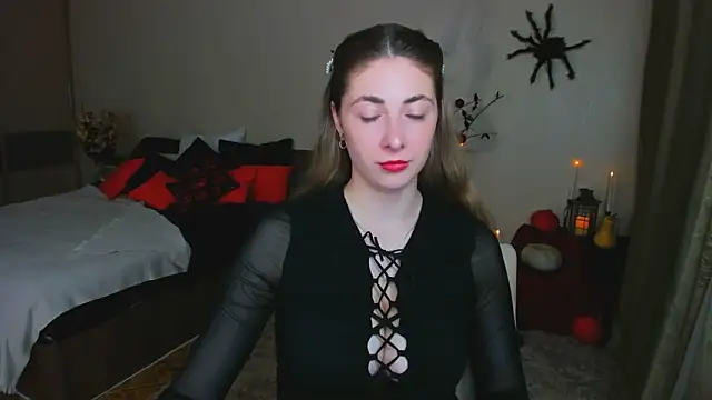 Snapshot of SensitiveSooul chatting on 10-30-25, 11:22 SensitiveSooul online show from 10-30-25, 11:22