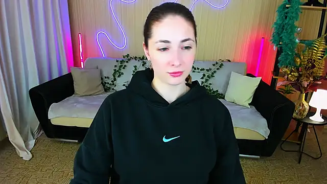 Snapshot of SensitiveSooul chatting on 11-19-25, 12:16 SensitiveSooul online show from 11-19-25, 12:16