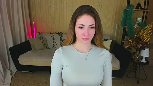 Snapshot of SensitiveSooul chatting on 12-02-25, 07:31 SensitiveSooul online show from 12-02-25, 07:31