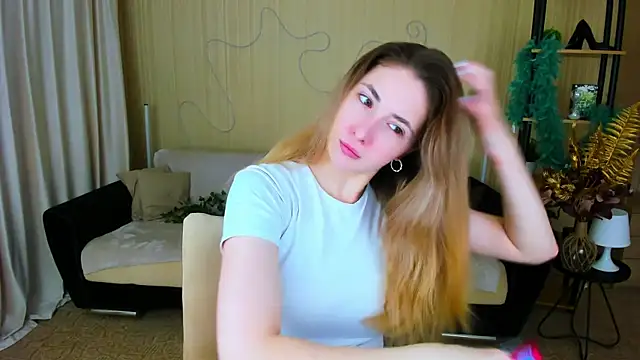 Snapshot of SensitiveSooul chatting on 12-04-25, 07:22 SensitiveSooul online show from 12-04-25, 07:22