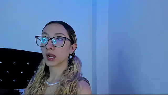 LauMiller online show from 10-15-25, 09:04