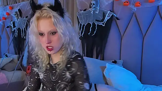 CarolLamb online show from 10-28-25, 08:00