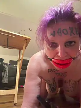 lisamarie4385 online show from 04-27-26, 06:00