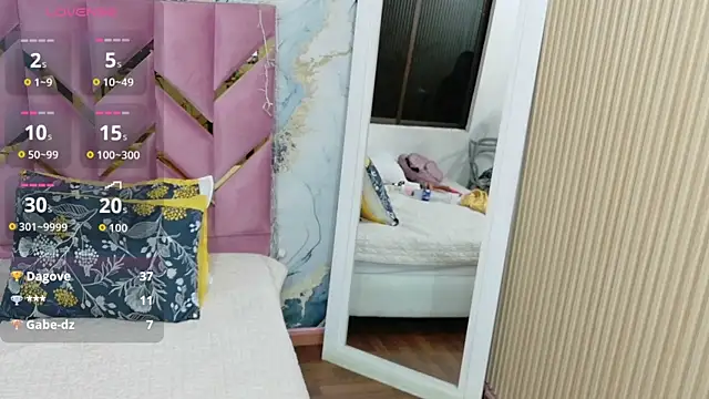 curvybrunnett online show from 10-21-25, 02:45