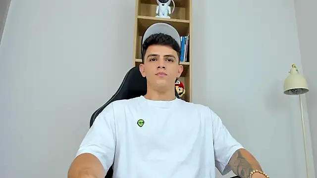 Mikecooper online show from 04-17-26, 05:32