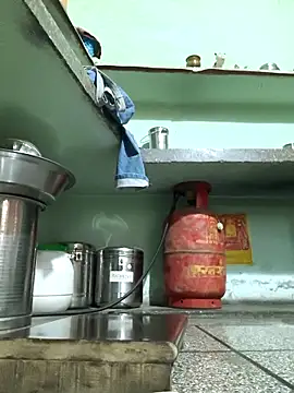 Love-pari077 online show from 10-12-25, 12:31